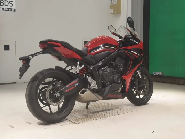 Honda CBR650R 2023, красный, чёрный, фото 5