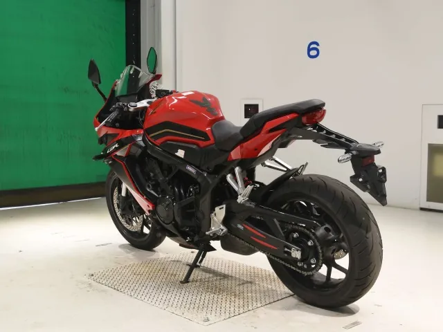 Honda CBR650R 2023, красный, чёрный, фото 6