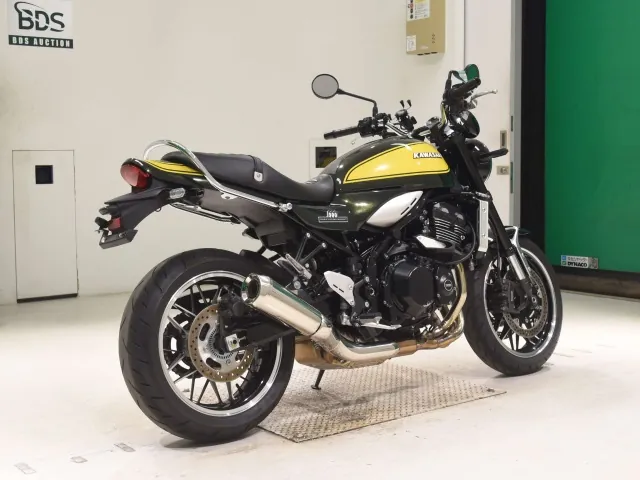 Kawasaki Z900RS 2024, зелёный, фото 5