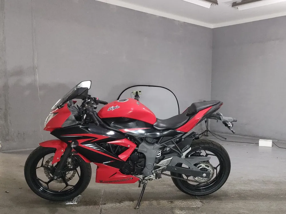 Kawasaki Ninja 250SL, black/red, фото 2
