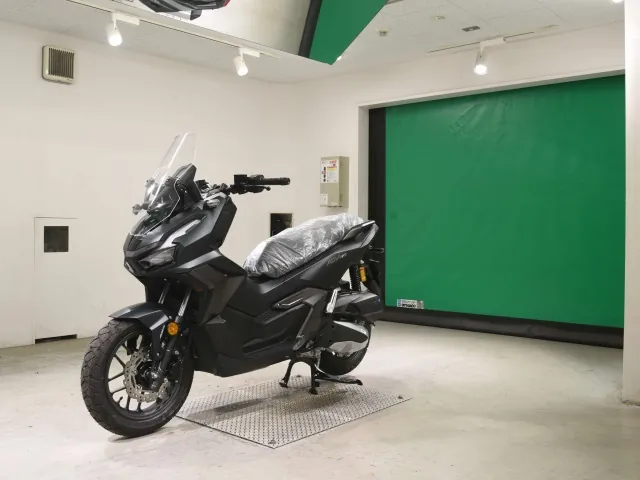 Honda ADV160, matt black, фото 4