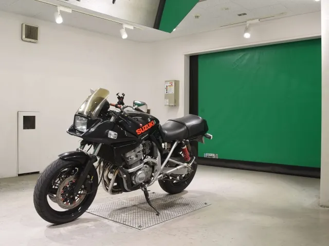 Suzuki GSX400S Katana 1992, чёрный, фото 4
