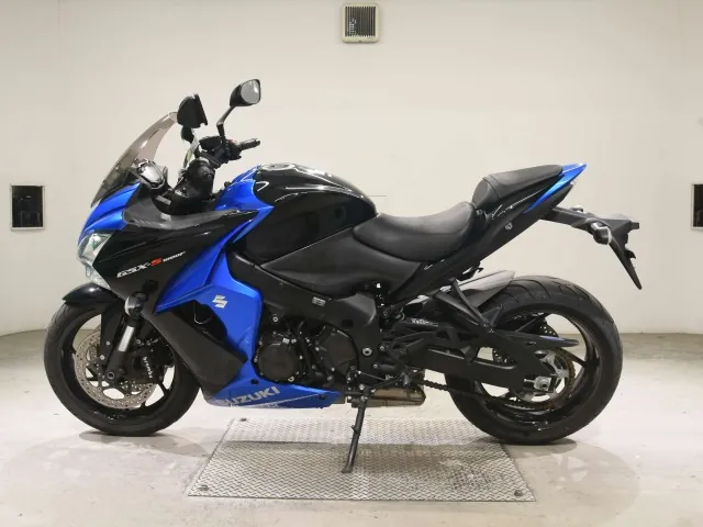 Suzuki GSX-S1000SR 2022, black | blue, фото 2