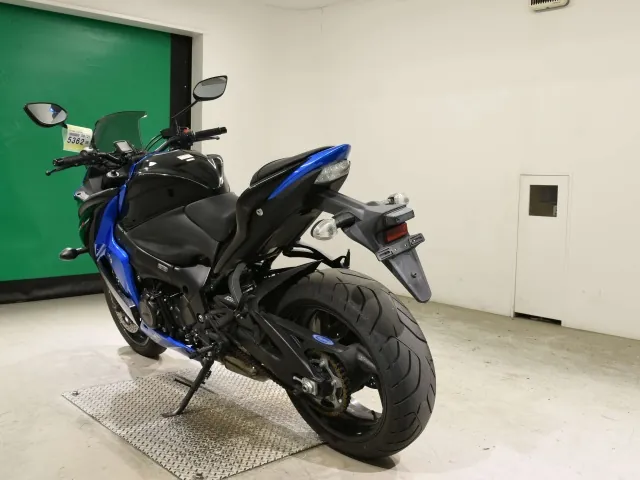 Suzuki GSX-S1000SR 2022, black | blue, фото 6
