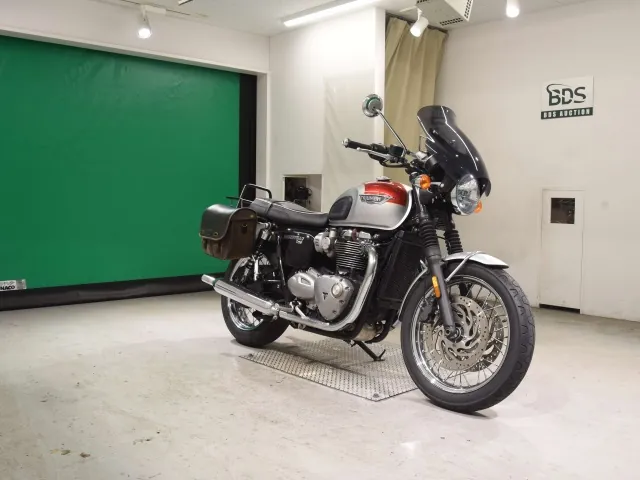 Triumph Bonneville T120 2016, red | silver, фото 3