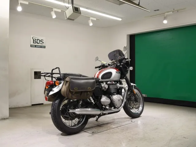 Triumph Bonneville T120 2016, red | silver, фото 5
