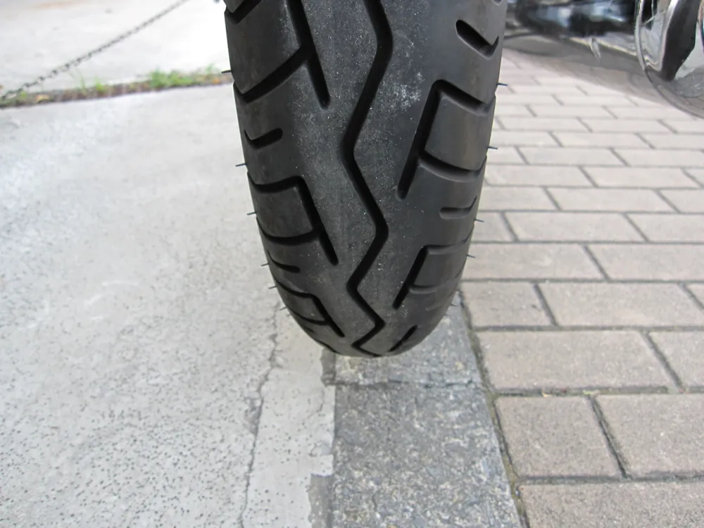 Yamaha SR400 Final Edition Limited 2021, серый, фото 10