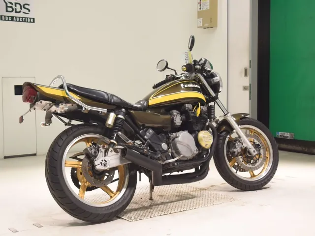 Kawasaki Zephyr 400 1993, зелёный, фото 5