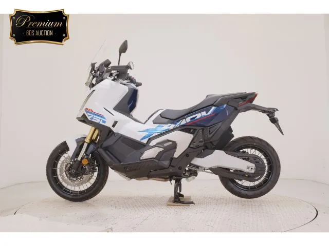 Honda X-ADV750 2026, белый, красный, синий, фото 2