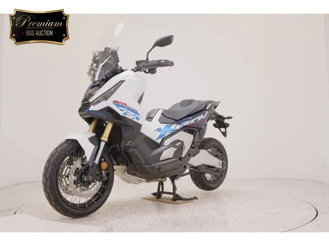 Honda X-ADV750 2026, белый, красный, синий, фото 4