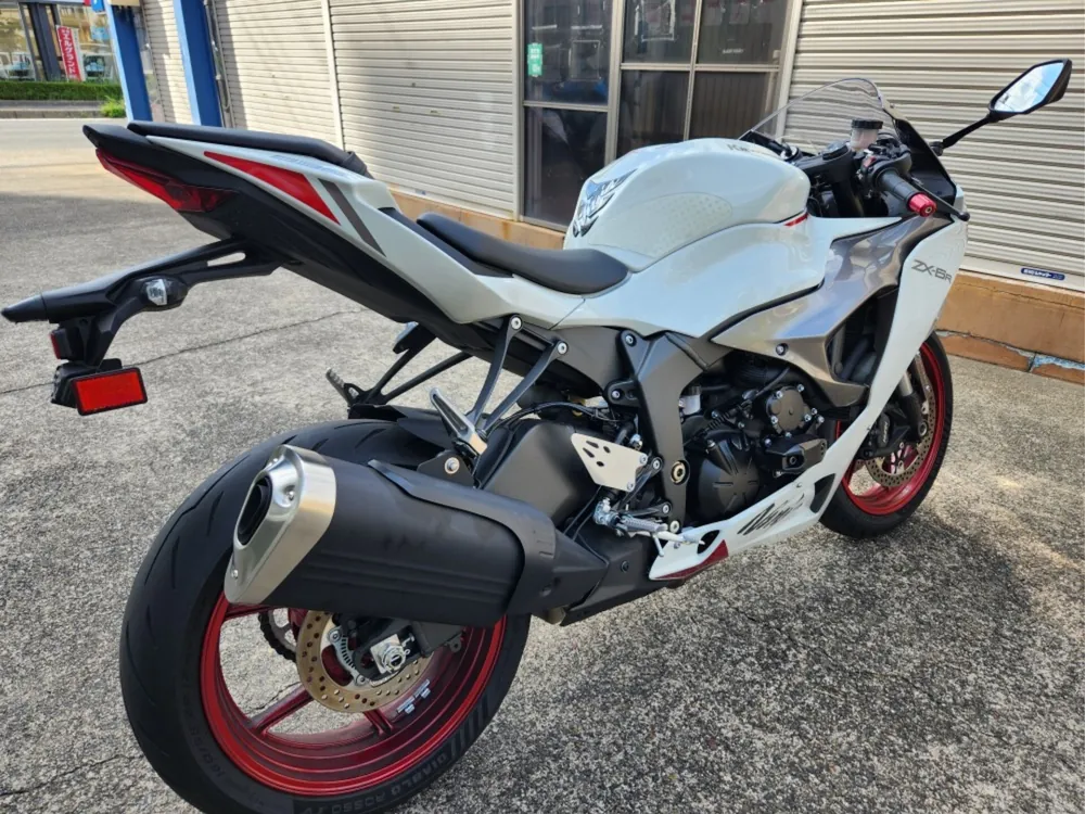 Kawasaki Zx-6Ra 2025, p white, фото 3