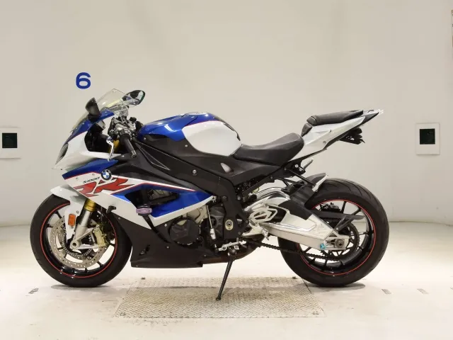 BMW S1000Rr 2018, white | blue, фото 2