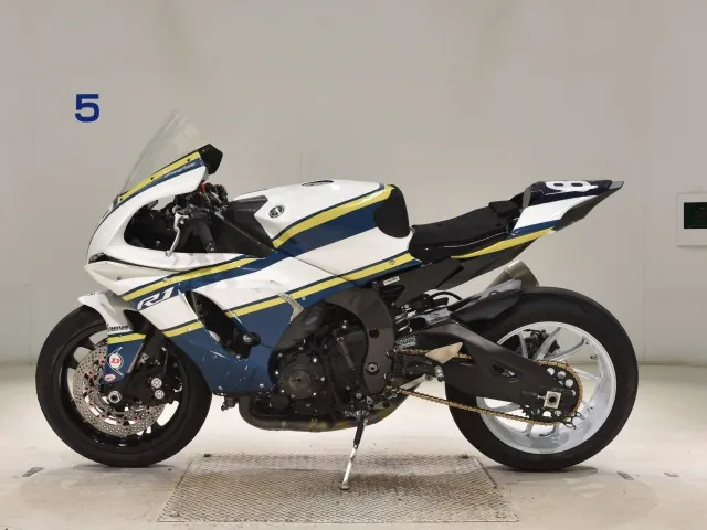 Yamaha YZF-R1M 2022, белый, фото 2