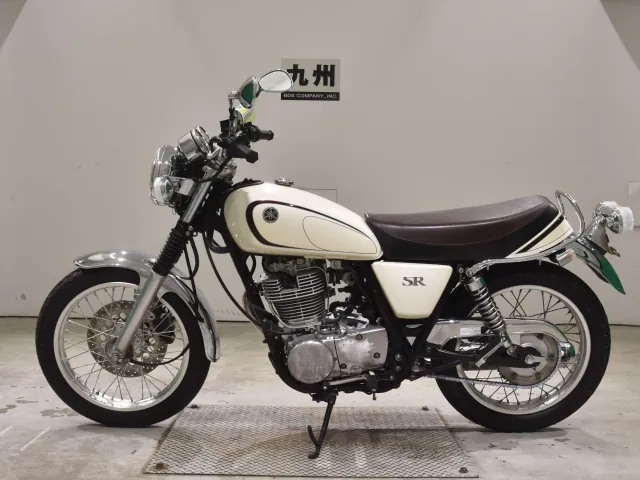 Yamaha SR400 2012, белый, фото 2