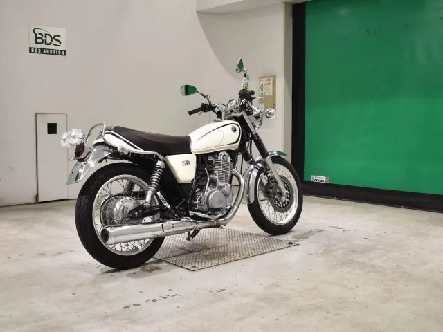 Yamaha SR400 2012, белый, фото 5