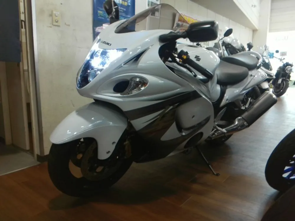 Suzuki GSX1300R 2015, p white, фото 4