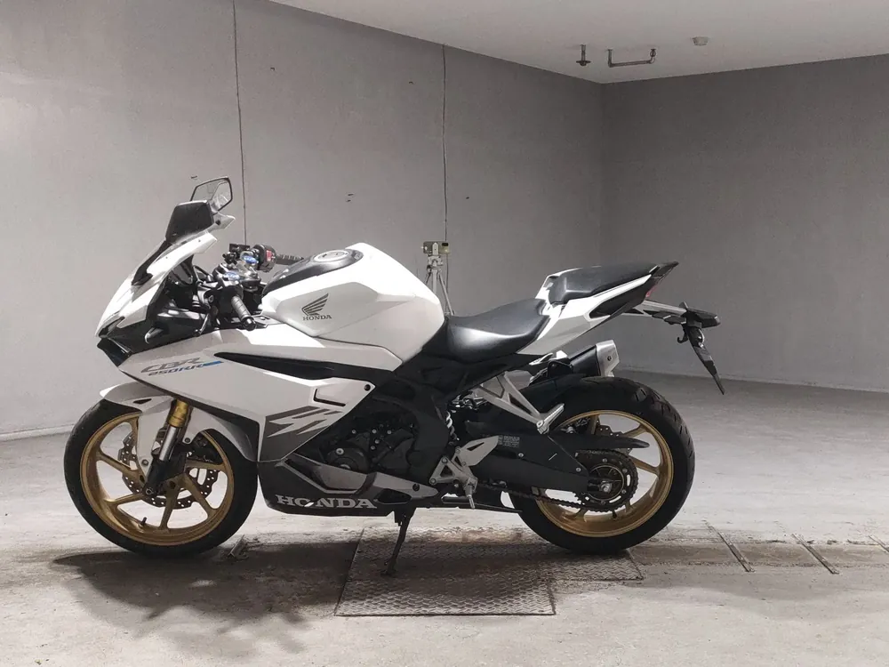 Honda CBR250RR, белый, фото 2