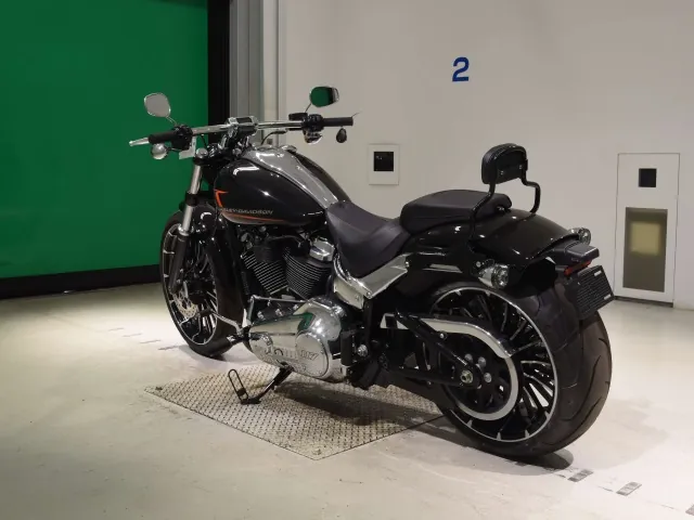 Harley-Davidson FXBR1920 2023, чёрный, фото 6