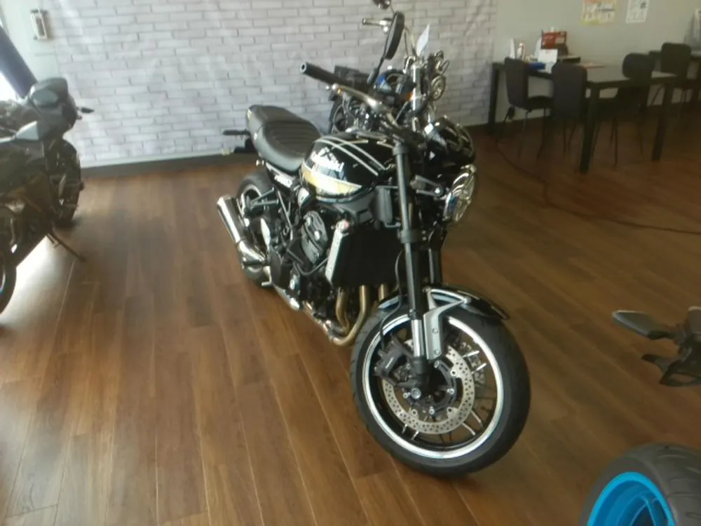 Kawasaki Z900RS 2023, чёрный, фото 4