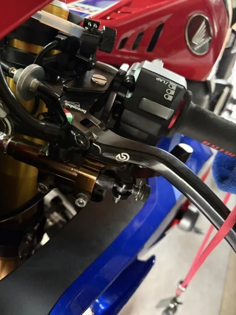 Honda CBR1000RR-R 2024, фото 5