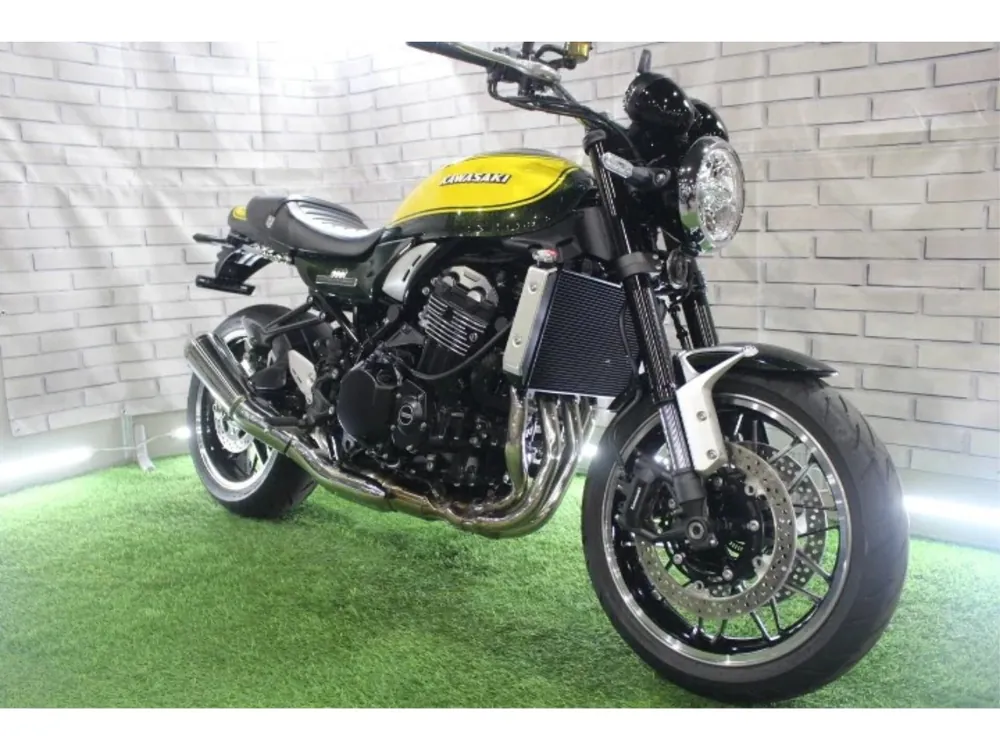 Kawasaki Z900RS 2024, зелёный, фото 3