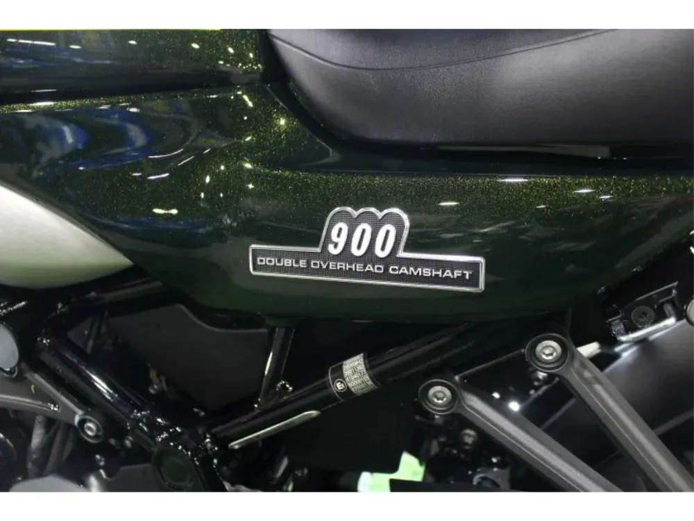 Kawasaki Z900RS 2024, зелёный, фото 8