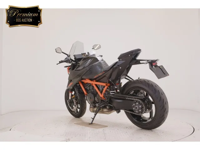 KTM 1290 Super Duke R 2020, чёрный, фото 6