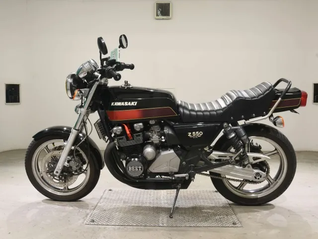 Kawasaki Zephyr 550 2022, red | black, фото 2