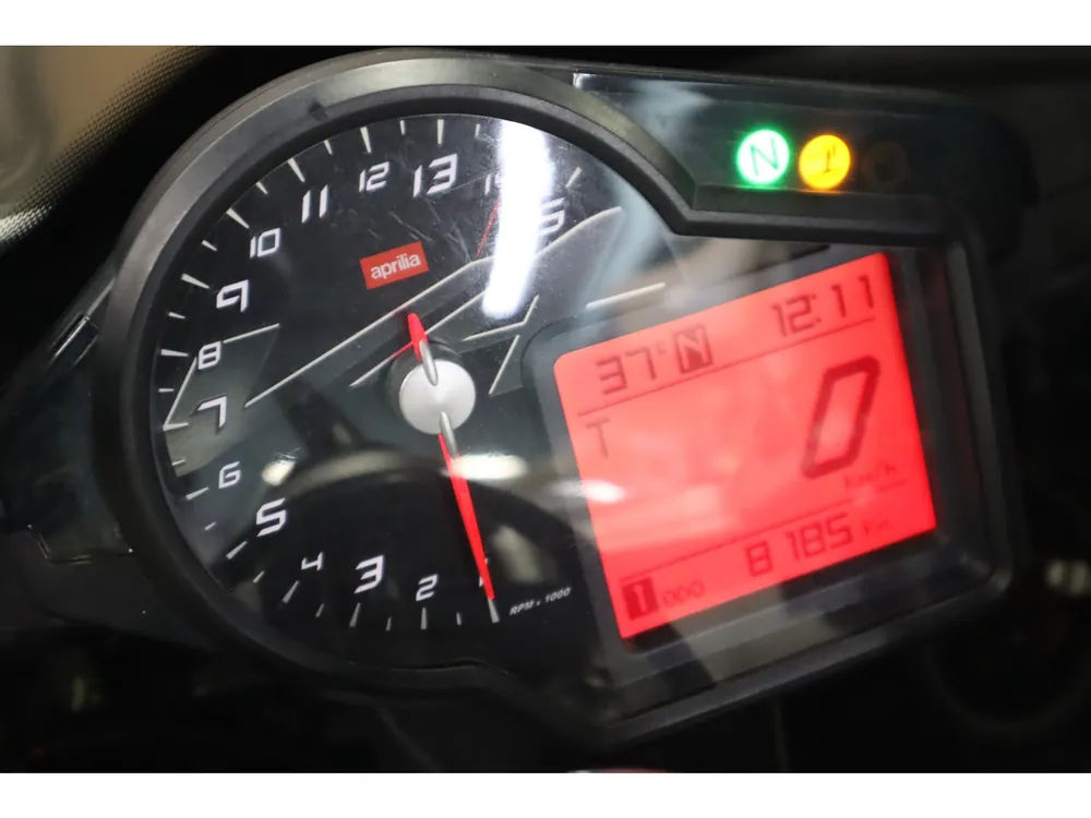 Aprilia RSV4 Factory 2011, белый, фото 5