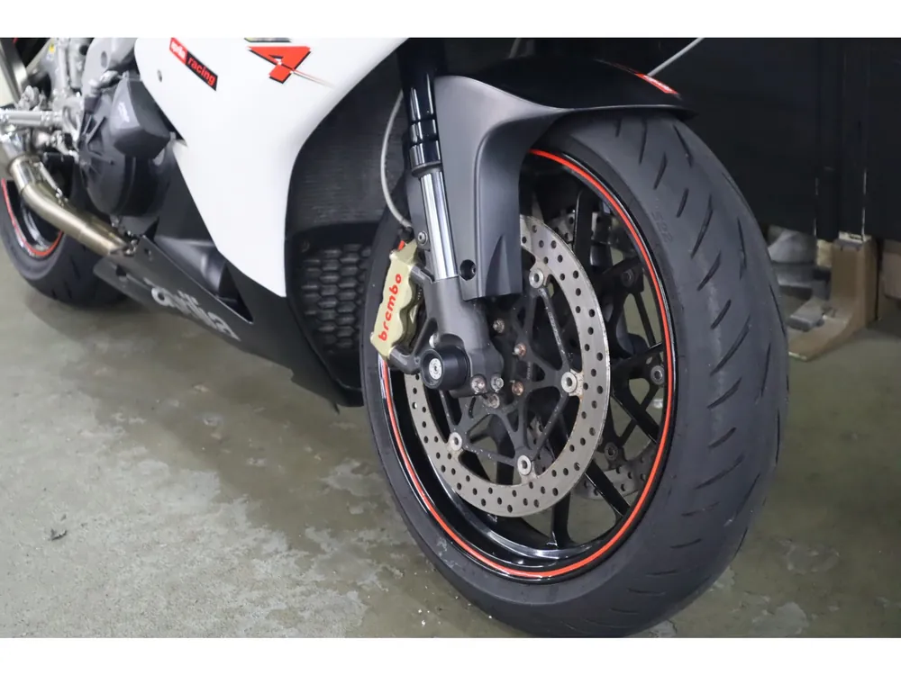 Aprilia RSV4 Factory 2011, белый, фото 10