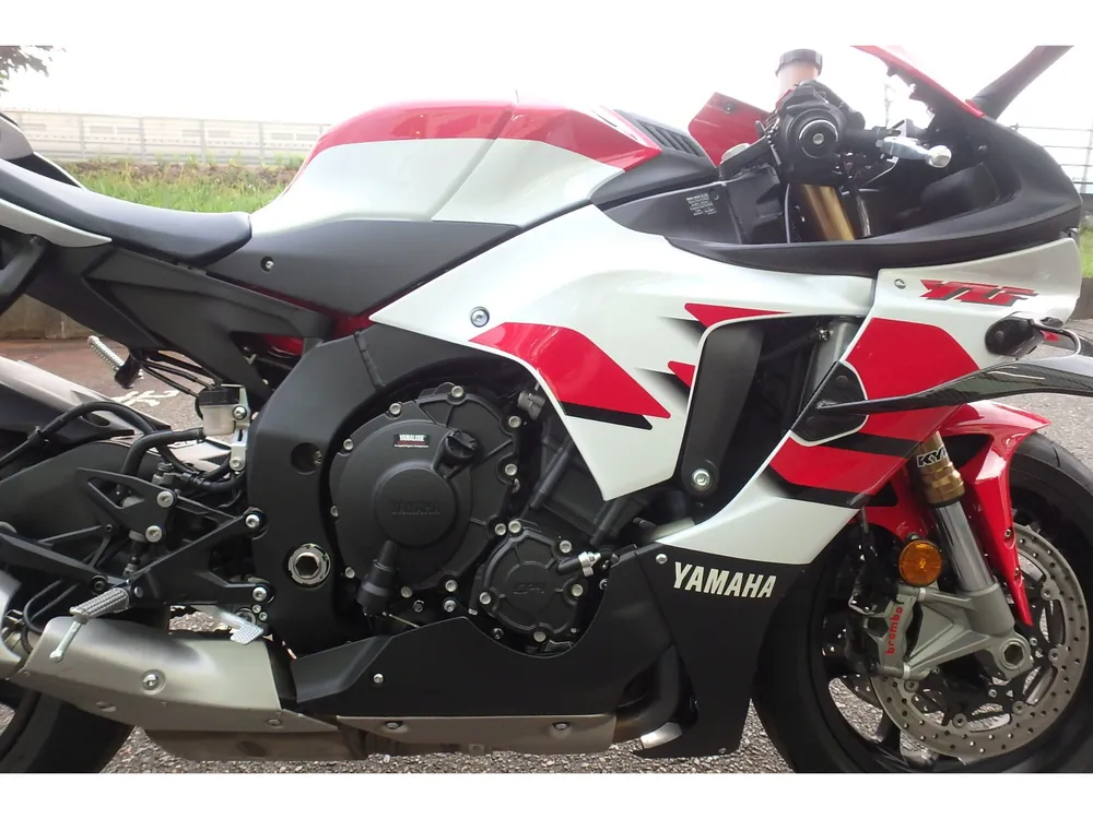 Yamaha YZF-R1M 2026, white / red, фото 5