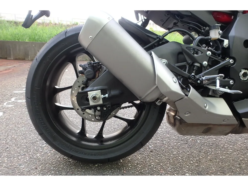 Yamaha YZF-R1M 2026, white / red, фото 6