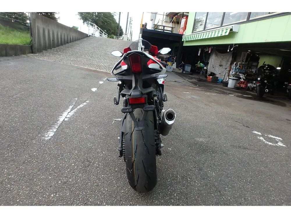 Yamaha YZF-R1M 2026, white / red, фото 8