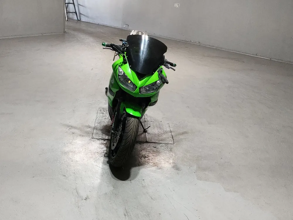 Kawasaki Ninja 400R 2017, зелёный, фото 3