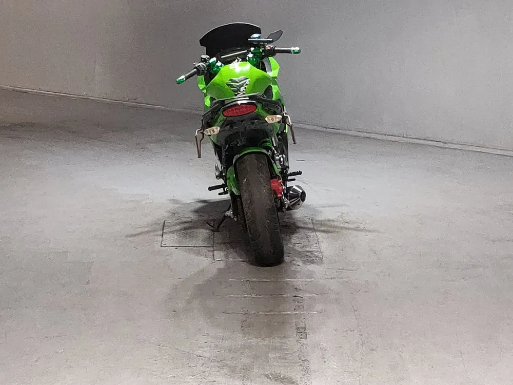 Kawasaki Ninja 400R 2017, зелёный, фото 4