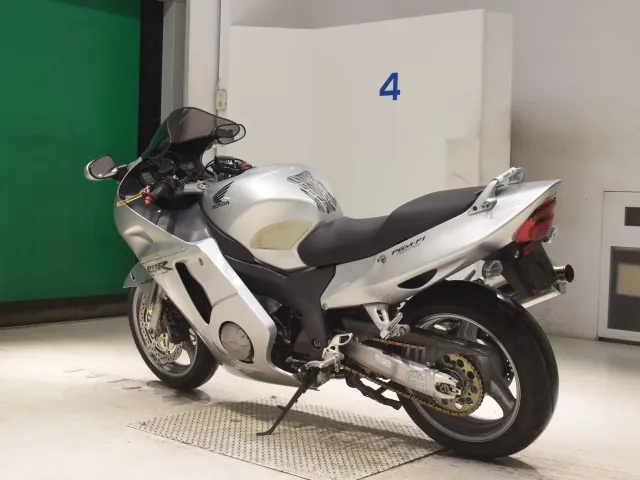Honda CBR1100XX 2002, серебристый, фото 6