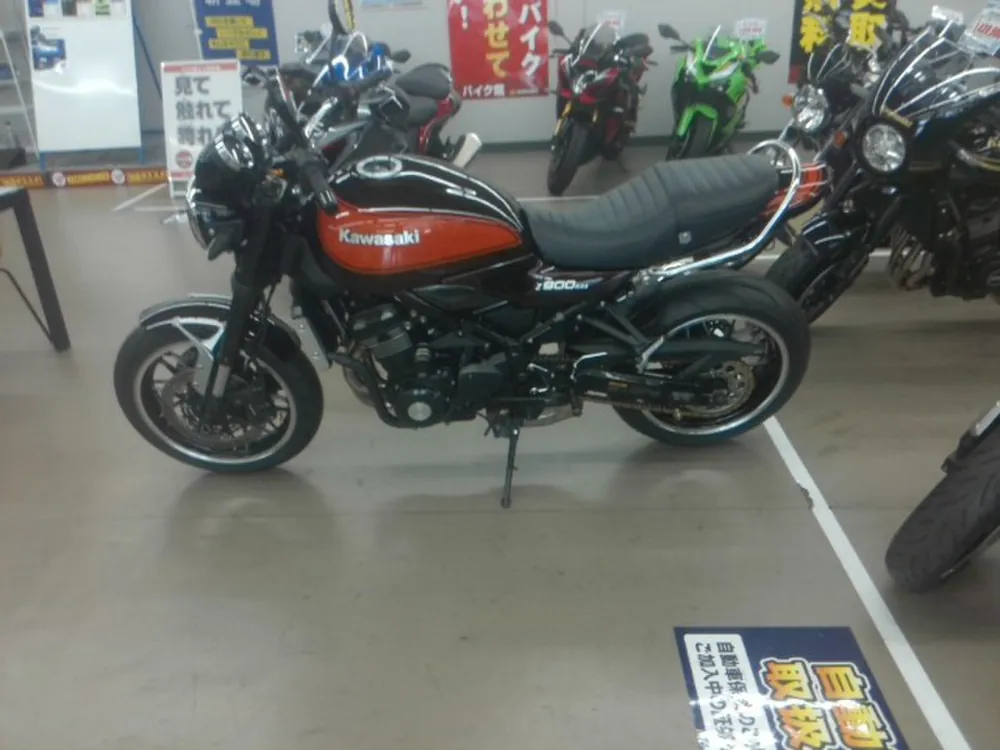 Kawasaki Z900RS 2019, light brown / orange, фото 2