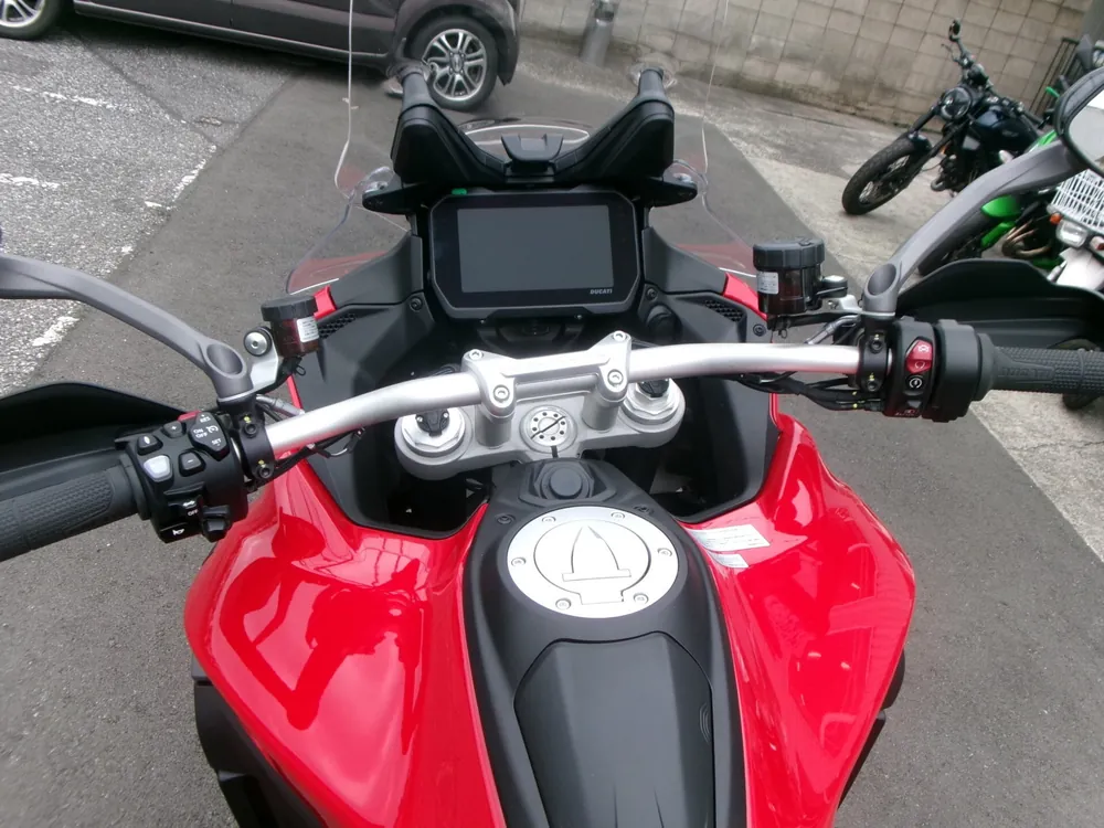 Ducati Multistrada V4S 2026, серый, красный, фото 3