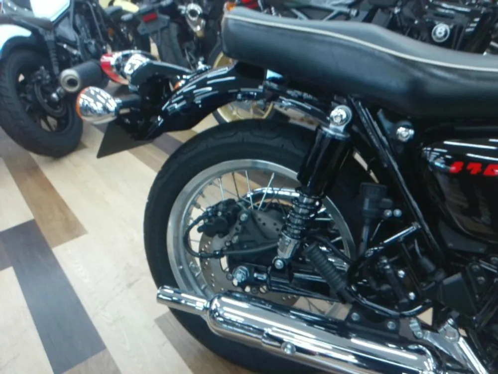 Kawasaki W800-2 2021, чёрный, фото 5