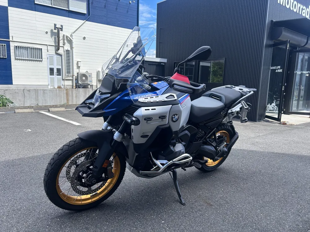 BMW R1300Gs Adv Asa 2026, white / blue, фото 4