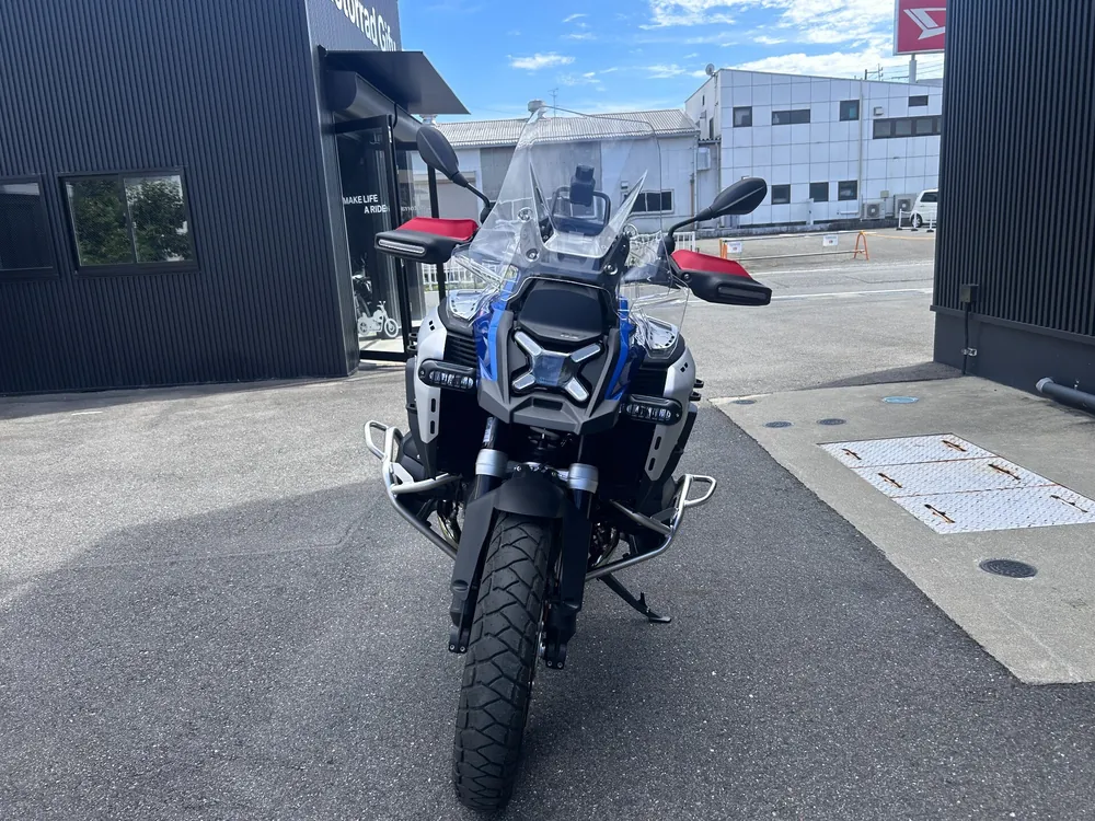 BMW R1300Gs Adv Asa 2026, white / blue, фото 5