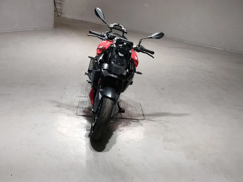 BMW F900R 2024, красный, фото 3