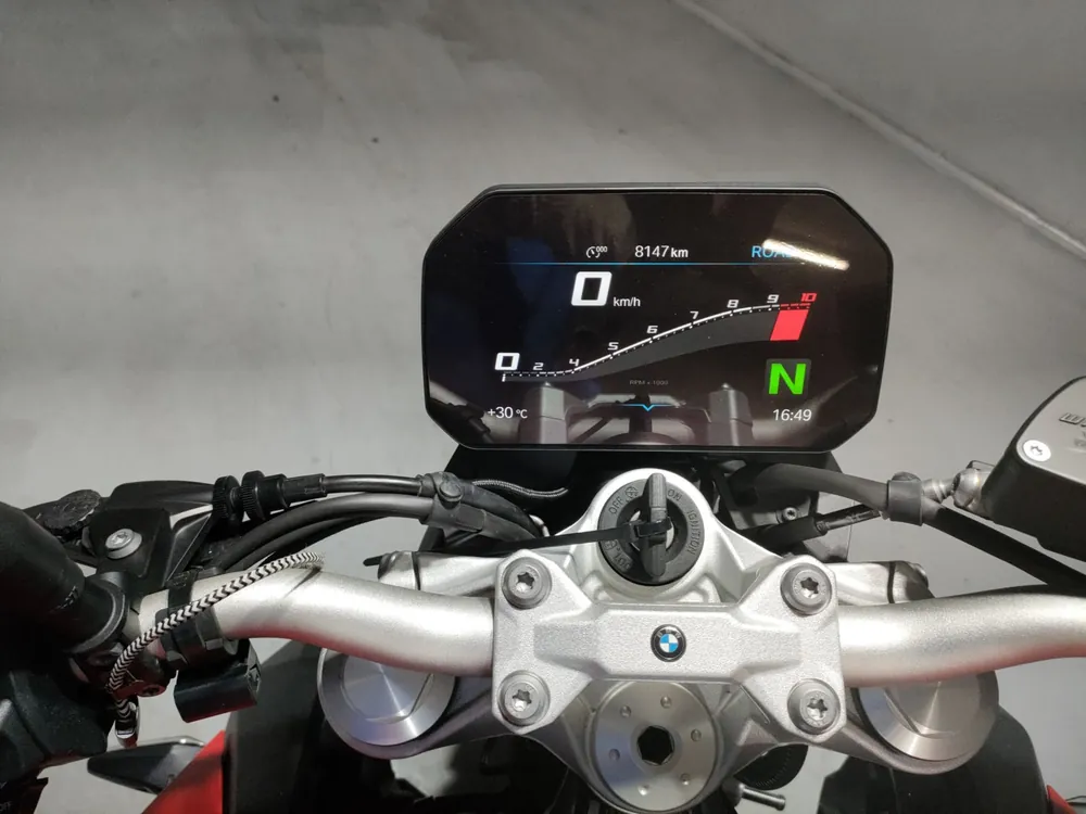 BMW F900R 2024, красный, фото 5