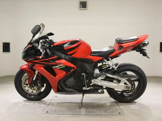 Honda CBR1000RR 2007, red | black, фото 2