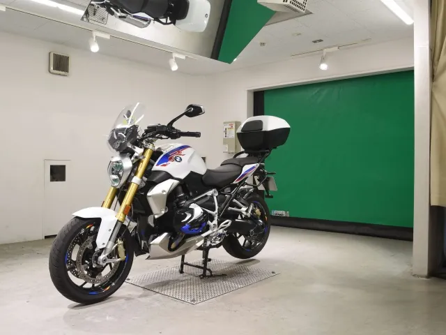 BMW R1250R 2021, white | red | blue, фото 4