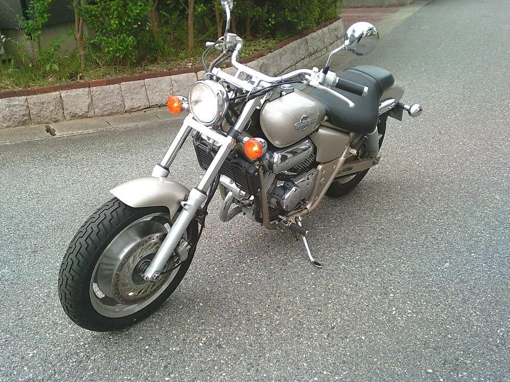 Honda V-Twin Magna 250, золотистый, фото 3