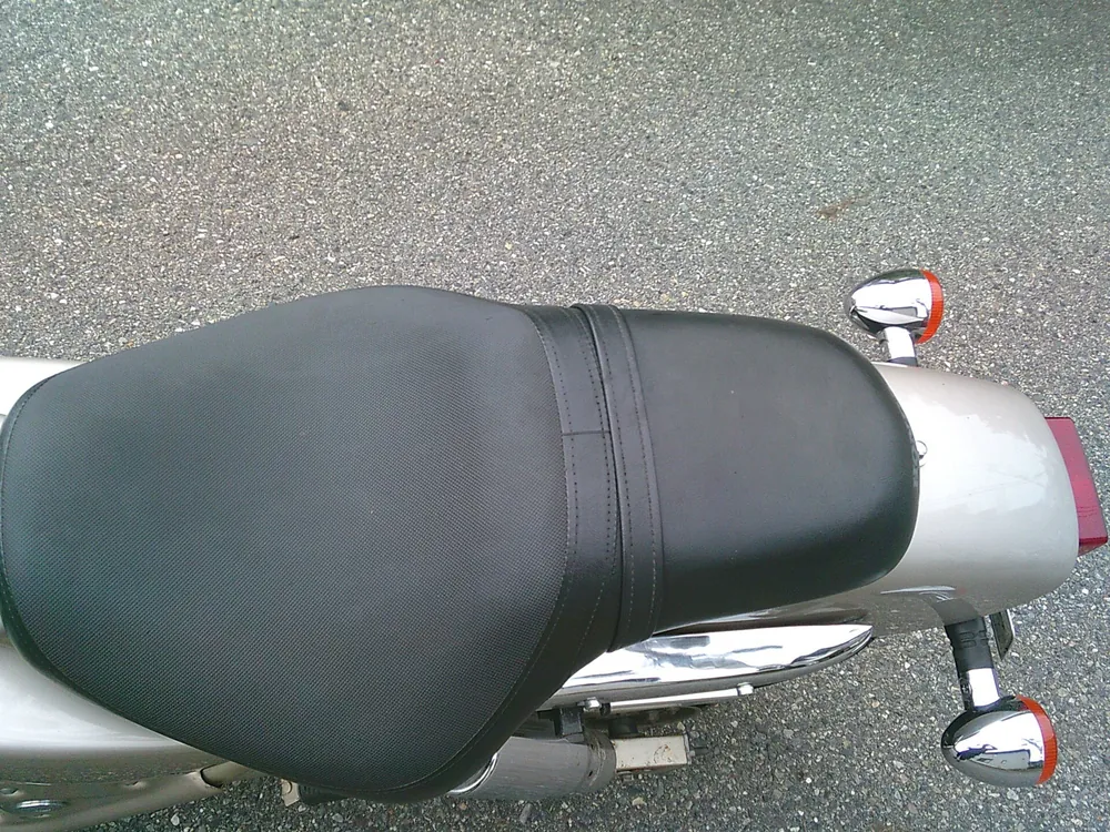 Honda V-Twin Magna 250, золотистый, фото 10