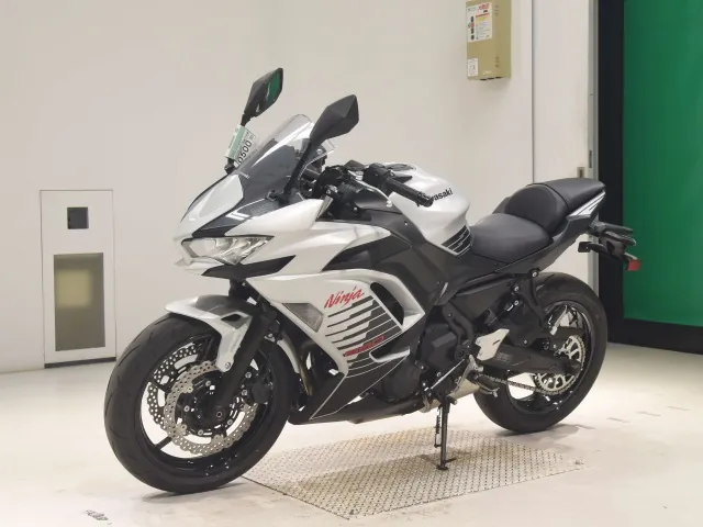 Kawasaki Z650A 2026, белый, фото 4