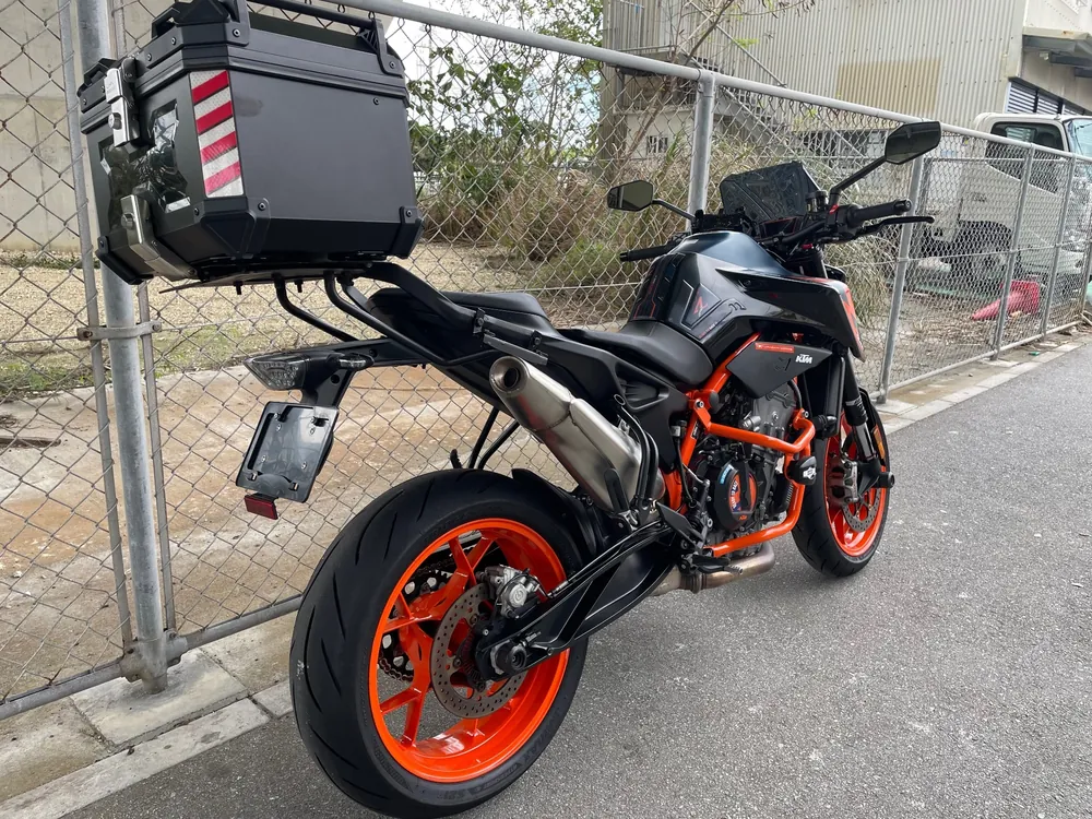 KTM 890Duke 2023, black / orange, фото 2