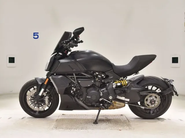 Ducati Diavel 1260 2021, чёрный, фото 2